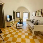 Ikia Kriton * Imerovigli (Santorini)