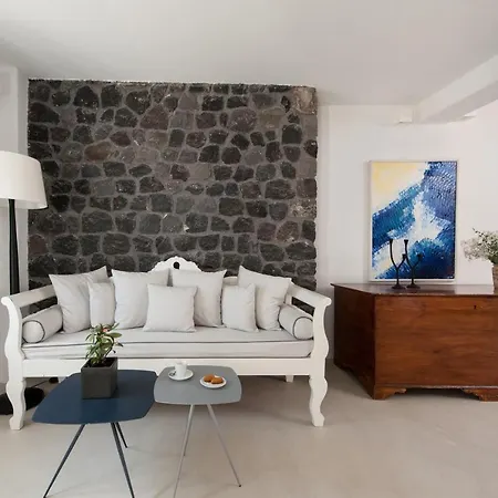 이키아 크리톤 *